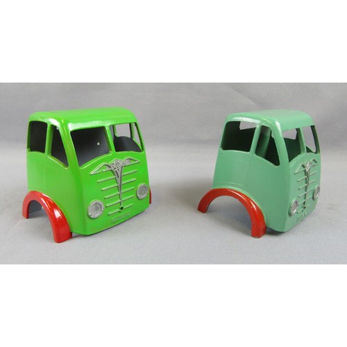 530 - SHACKLETON Foden Spare Cabs x2, mint green with red mudguards in good plus original condition, plus ... 