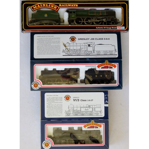 538 - BACHMANN / MAINLINE 00 gauge Steam Locos comprising: Bachmann 31-850 J39 0-6-0 Loco and Tender No. 1... 