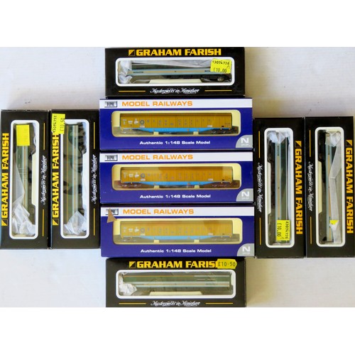 551 - GRAHAM FARISH (Bachmann) / DAPOL N gauge 9 x Rolling Stock (6 x Coaches, 3 x Ferry Wagons) comprisin... 