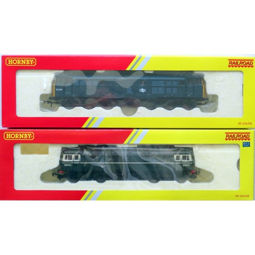67 - HORNBY (China) 00 gauge Diesel Locos comprising: R3067 Class 31 No. 31256 BR blue, plus R2939 Class ... 
