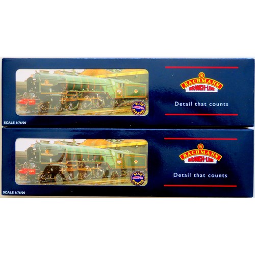 137 - BACHMANN 00 gauge Steam Locos comprising: 2 x 32-551 Class A1 4-6-2 “Aberdonian” Locos and Tenders N... 