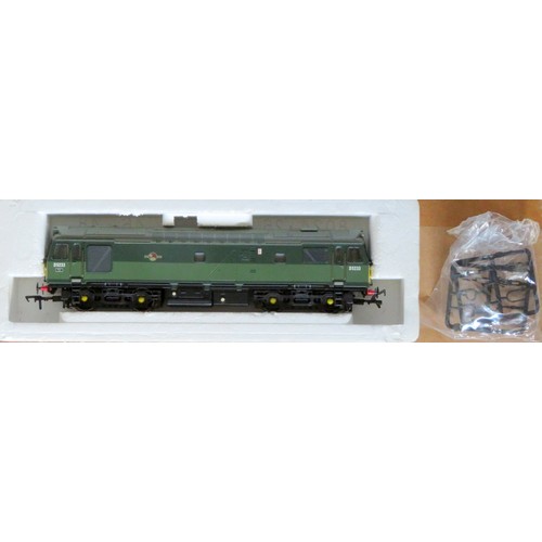 169 - BACHMANN 00 gauge 32-411 E-Z Command (DCC Fitted – under Loco) Class 25 Diesel Loco No. D5233 BR 2-t... 