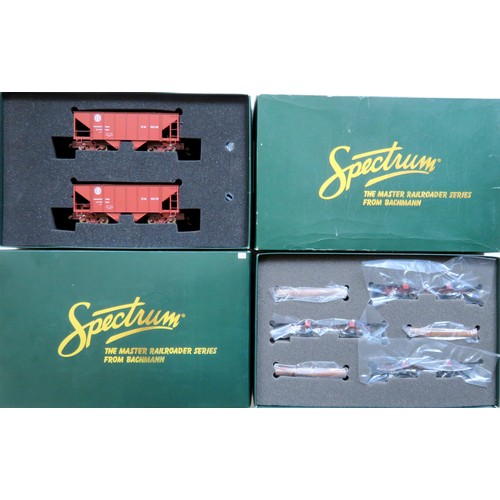 333 - BACHMANN Spectrum On30 American Outline Rolling Stock comprising: 27918 2-Bay Steel Hopper Denver & ... 