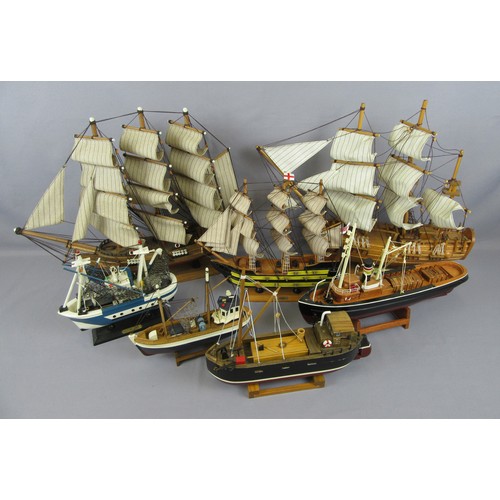 441 - WOODEN SHIP Models to include HMS Bounty, Endevour plus fishing and trawler boats. Good to Excellent... 