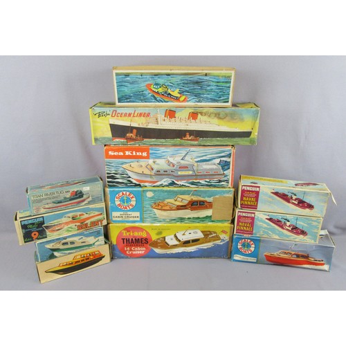 445 - MOTOR BOAT Models by Scalex, Triang, Penguin and others to include battery and clockwork examples. F... 