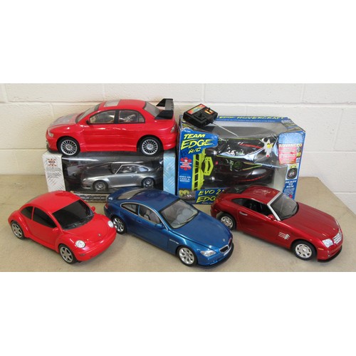 470 - REMOTE CONTROL models to include Porsche 911 GT2, VW Beetle, BMW Saloon, Chrysler Crossfire, Mitsubi... 