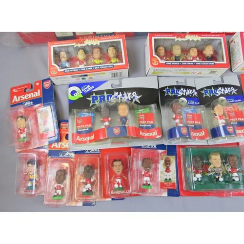 476 - CORINITHIAN FOOTBALL Figures, large quantity of Arsenal figures to include singles, packs and sets. ... 