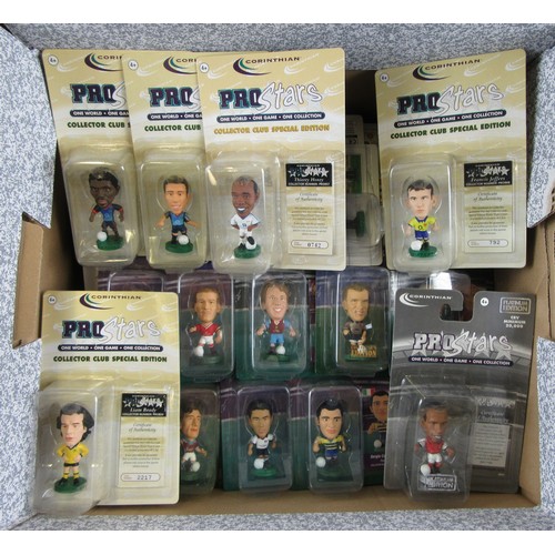 478 - CORINTHIAN FOOTBALL Figures, quantity of ‘Pro Star’ carded figures. Near Mint to Mint in Excellent B... 