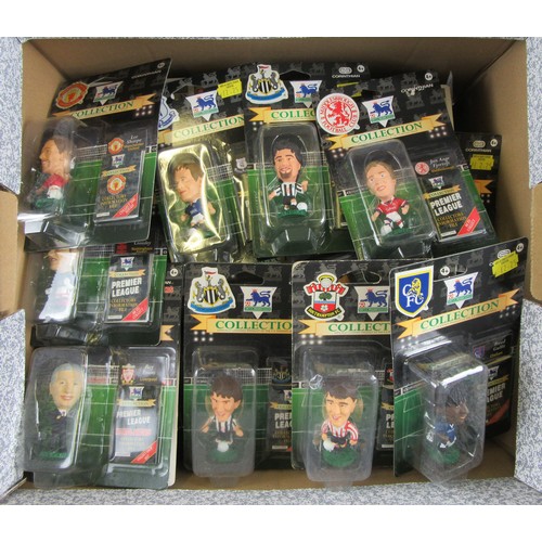 480 - CORINTHIAN FOOTBALL Figures, quantity of ‘Premiere League’ carded figures. Near Mint to Mint in Exce... 