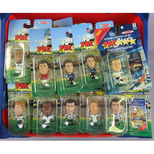 484 - CORINTHIAN FOOTBALL Figures, quantity of ‘Pro Star’ carded figures. Near Mint to Mint in Excellent B... 