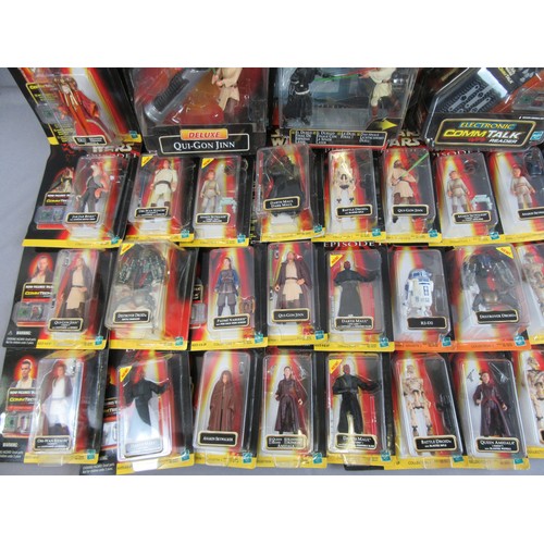 490 - STAR WARS EPISODE 1 figures by Hasbro. Excellent to Near Mint in Good to Excellent packaging (larger... 