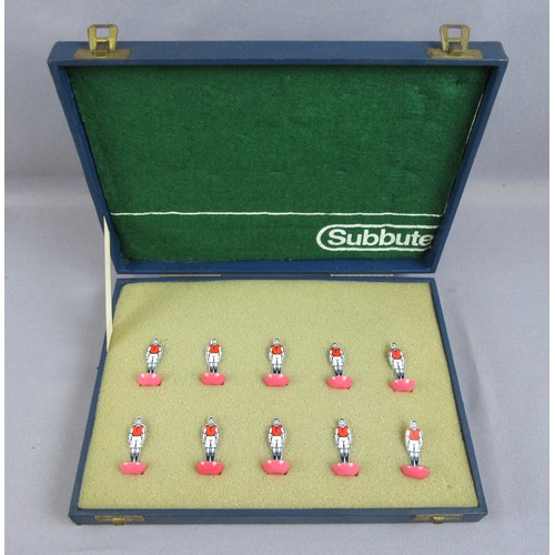 494 - SUBBUTEO items to include vintage tee-shirt, 3x books, salt & pepper shakes, vintage Arsenal team in... 