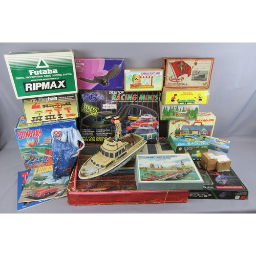 395 - ASSORTED TOYS to include WALLACE & GROMIT West Wallaby Street Playhouse carrycase and 8 figures. Goo... 