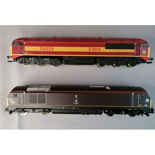 557 - HORNBY (CHINA) 00 Gauge Loco’s comprising EWS Diesel type 67 No.67005 Queens Messenger dark maroon. ... 