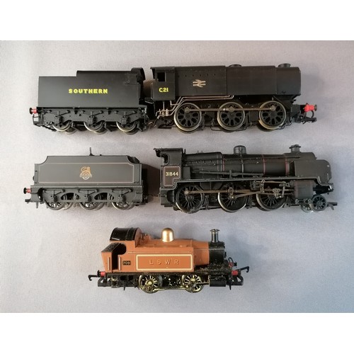 571 - HORNBY 00 Gauge Loco’s comprising Southern Railway Q1 0-6-0 No C21, black. LSWR 0-4-0 No.709 brown, ... 