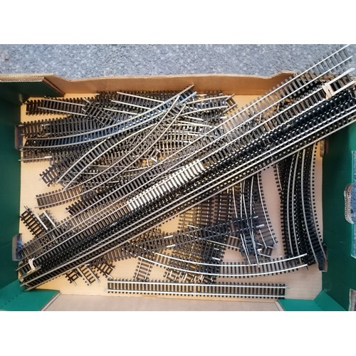 581 - HORNBY 00 Gauge Track comprising Points Straights Curves etc Over 50 pieces. Good, no Boxes. (50+)