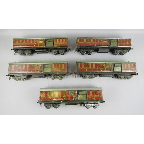 534 - BING for BASSETT LOWKE Bogie Mail Carriages with traductors LMS No 1924 lined red. Fair to Good, no ... 