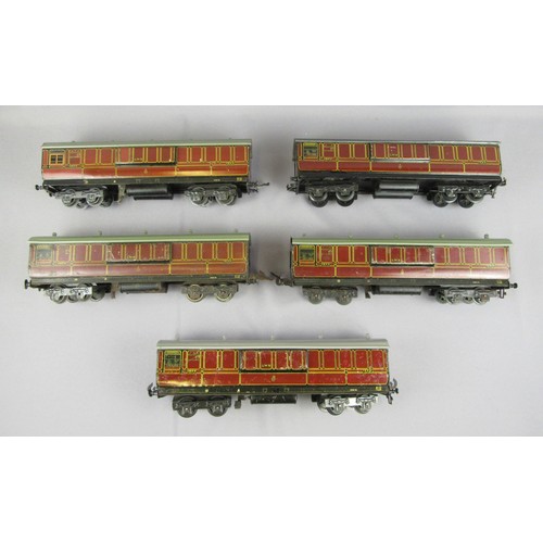 534 - BING for BASSETT LOWKE Bogie Mail Carriages with traductors LMS No 1924 lined red. Fair to Good, no ... 