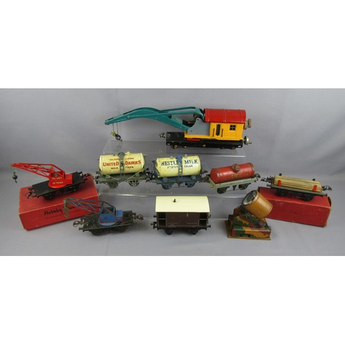 536 - HORNBY / LIONEL 0 Gauge wagons comprising Hornby Milk Tanker United Dairies, Milk Tanker Nestles, Fl... 