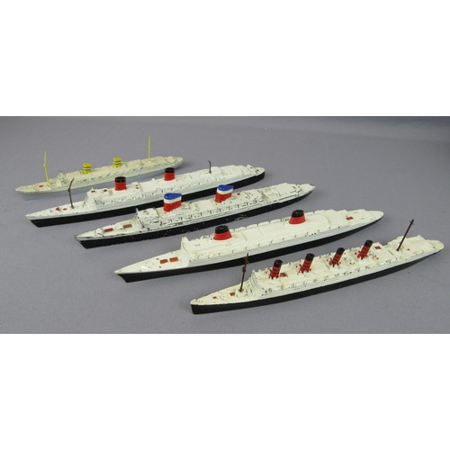 413 - TRIANG MINIC 1/1200 Scale Waterline ships to include M710 RMS Sylvania, M719 RMS Arlanza, M732 Varac... 