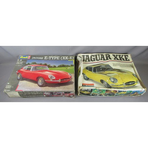 539 - REVELL / MONOGRAM 1:8 Jaguar E-Type (XK-E) model kits. Both appear unused in Poor Boxes. (2)