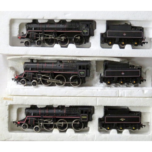 588 - MAINLINE 00 gauge Locos comprising: 3 x Class 4MT 4-6-0 BR lined black late crest (1 x No. 75033, 1 ... 