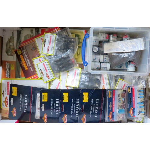 596 - HORNBY / BACHMANN / SUPERQUICK etc. 00 gauge Accessories to include: Superquick: 4 x unopened Card B... 