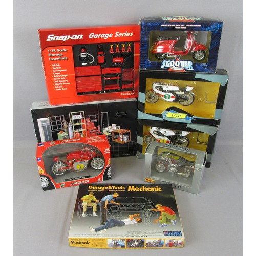 106 - MOTORBIKES / GARAGE KITS to include 5x 1/12, 1/18 motorbikes, 1/18 True Scale Snap-On Garage Essenti... 