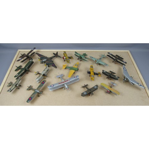 114 - SKYBIRDS (Givejoy-Toys) or similar World War I and II 1/72nd Military Aircraft models. Most appear t... 