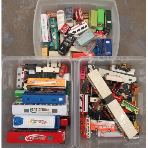 526 - BUSES AND COACHES, large quantity of unboxed models to include Corgi, Lledo and others. Poor to Near... 