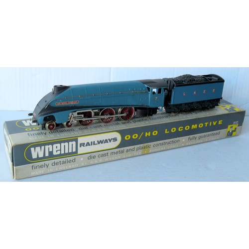 551 - WRENN W2212 Class A4 4-6-2 “Sir Nigel Gresley” Loco and Tender No. 7 LNER blue, with instructions. G... 