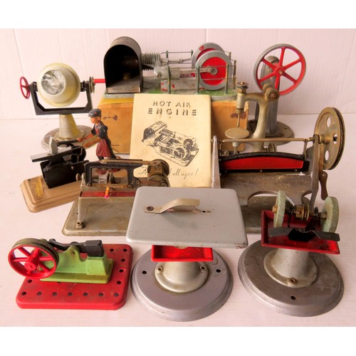 559 - DAVID CARLTON / WILESCO Steam Plant Accessories comprising: David Carlton Hot Air Engine with burner... 