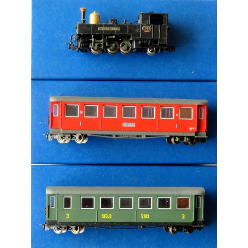 201 - LILIPUT 009 gauge 0-6-2 Tank Loco “Cader Idris” No. 1306 in black livery, plus 2 x Bogie Coaches (1 ... 