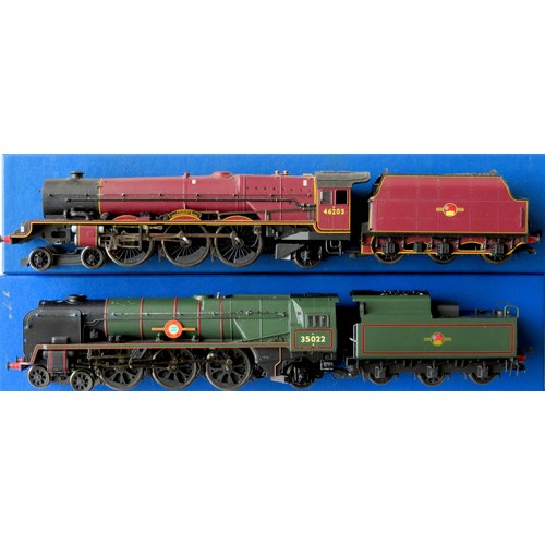 206 - HORNBY 00 gauge Steam Locos comprising: Merchant Navy Class 4-6-2 “Holland America Lines” Loco and T... 