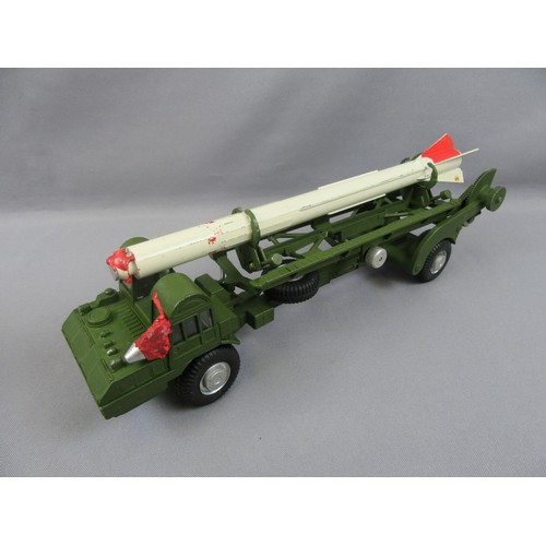 291 - CORGI TOYS 1113 Corporal Guided Missile on Erector Vehicle, Excellent with Fair missile (percussion ... 