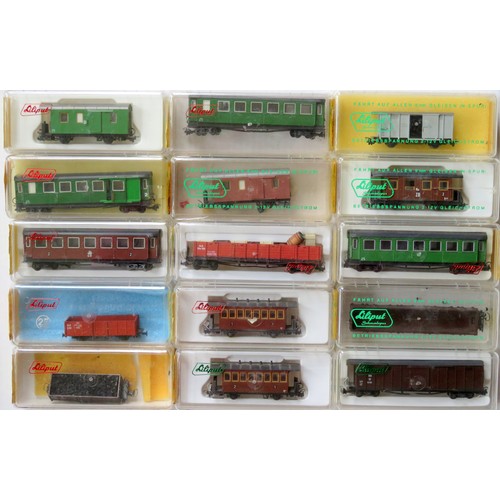 130 - LILIPUT HOe Continental Outline 15 x assorted Bogie and 4-wheel Coaches and Goods Rolling Stock, var... 