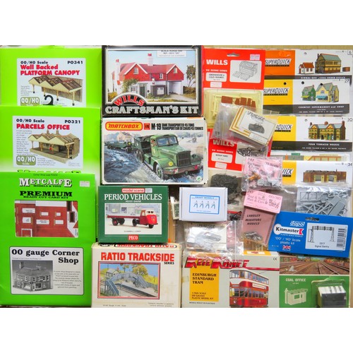 190 - METCALFE / WILLS / RATIO / SPRINGSIDE plus others 25+ x 00 scale Card, Plastic and Metal Kits to inc... 