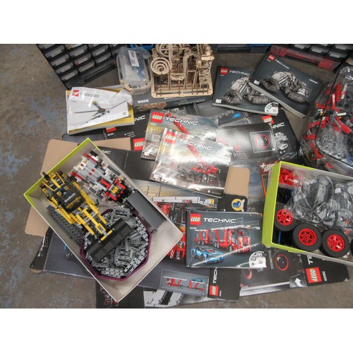 506 - LEGO TECHNIC, large quantity of parts, with instructions/boxes for various models to include 8043 Ex... 