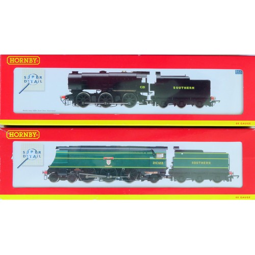 158 - HORNBY (China) 0 gauge Southern Region Locos comprising: R2219 West Country Class 4-6-2 “Blackmoor V... 