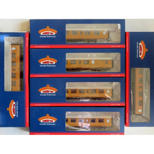 274 - BACHMANN 00 gauge 6 x LNER Thompson Teak Coaches comprising: 34-485 1st Class Corridor, 34-460 3rd C... 