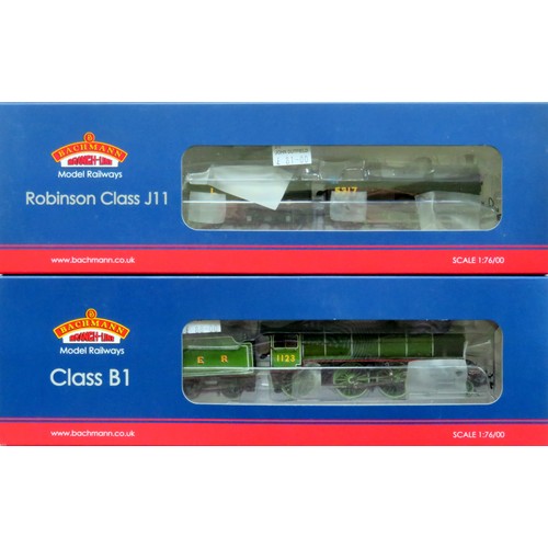 297 - BACHMANN 00 gauge LNER Locos comprising: 31-715 Class B1 4-6-0 Loco and Tender No. 1123 LNER lined g... 