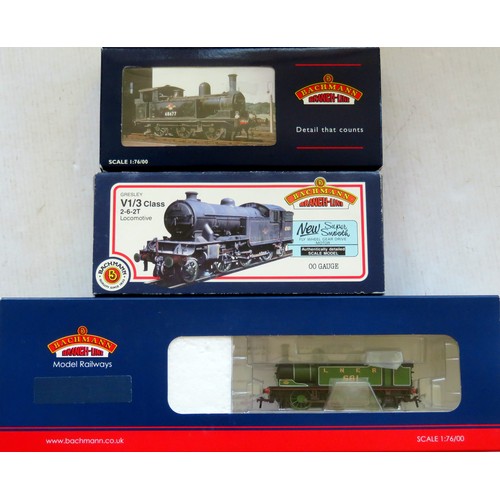 328 - BACHMANN 00 gauge LNER Locos comprising: 31-600 Class V3 2-6-2 Tank Loco No. 7684 LNER lined green, ... 