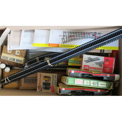 78 - HORNBY 00 gauge Track and Accessories to include: 20 x various Points (16 in Packets), 3 x Loco Disp... 