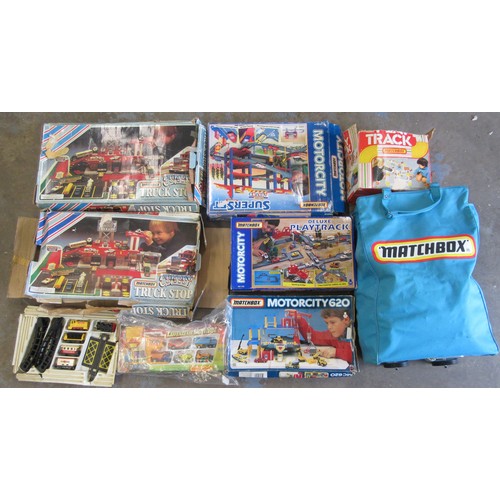 375 - MATCHBOX CONVOY Truck Stop x2, 3x Motorcity Sets, G-13 Construction Set, G-14 Railway Set (no outer ... 