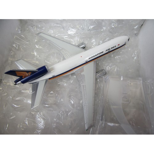 388 - 1/400 scale aircraft to include DC10 ‘Singapore Airlines’, 2x Boeing 777 ‘American, A340 ‘Air China’... 