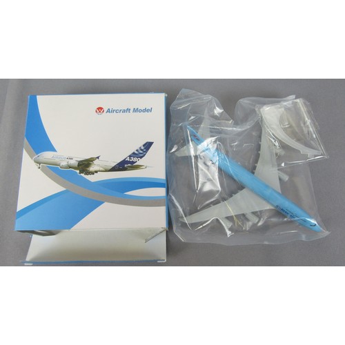 390 - 1/400 scale aircraft group to include Airbus A380 ‘Coca-Cola’, Boeing 747 ‘KLM’ and others. Near Min... 