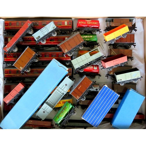 462 - HORNBY DUBLO 2/3 rail 30+ Rolling Stock to include Tankers, Brake Vans, Brick, Salt, Mineral, Horse ... 