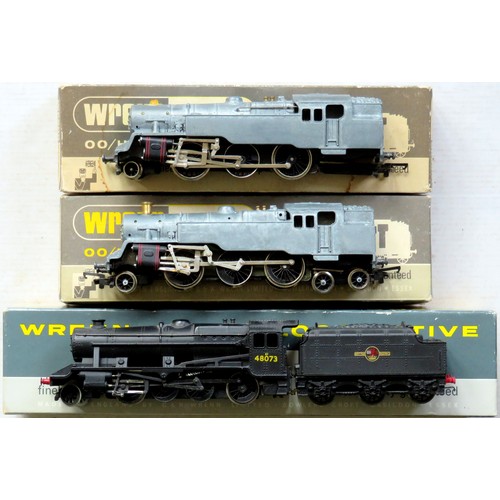 550 - WRENN 00 gauge Locos comprising: W2224 Class 8F 2-8-0 Loco and Tender No. 48073 BR black with Instru... 