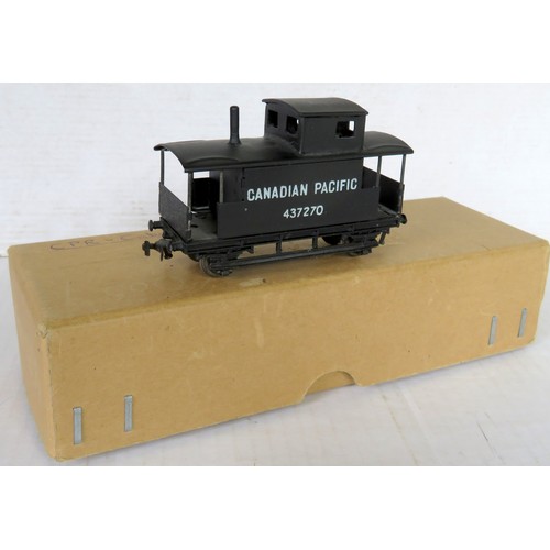 576 - HORNBY DUBLO 3-rail Reproduction D1 Canadian Caboose (C.P.R.) No. 437270 Canadian Pacific in satin b... 