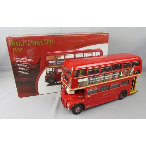 72 - SUNSTAR 1/24 Routemaster Double Decker Bus 2919 “Stage Coach – London Transport”. Very Near Mint in ... 